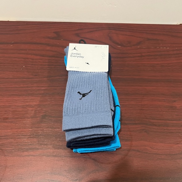 Jordan Everyday, Crew Socks, DX9632 907, 3 Pack - Picture 2 of 10